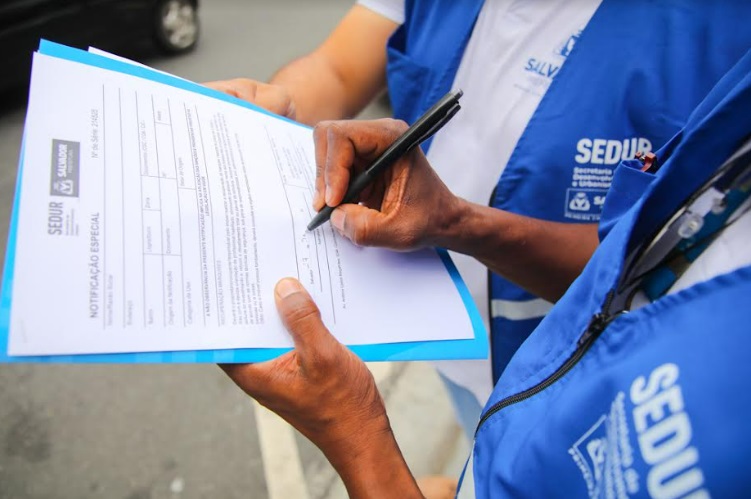 Prefeitura fiscaliza marquises próximas aos circuitos do Carnaval