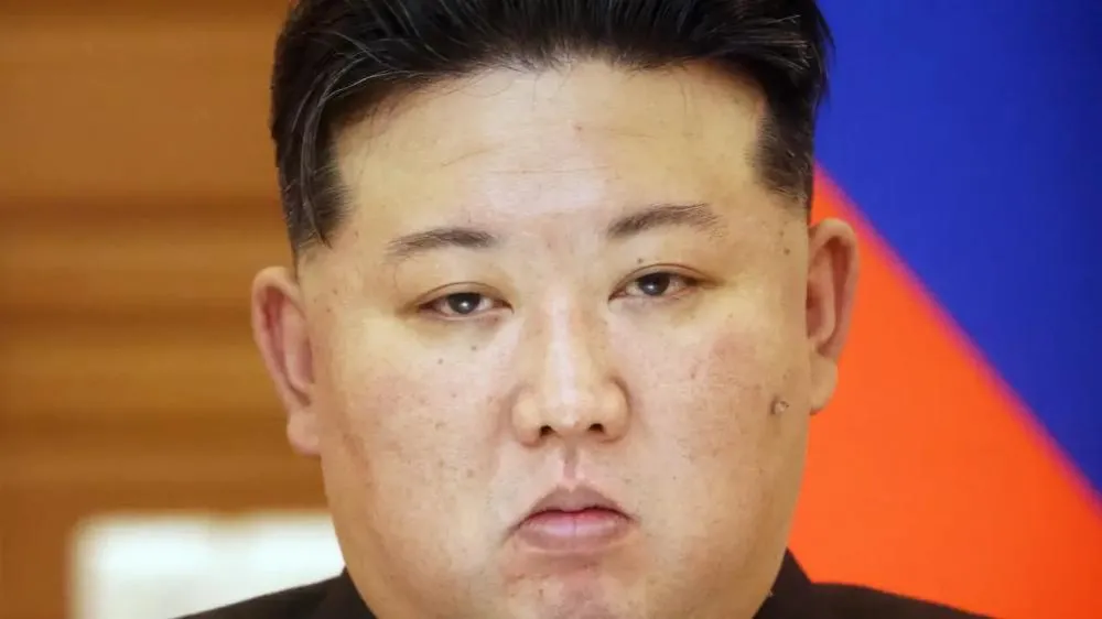 Kim Jong-un supervisiona teste de míssil norte-coreano que usa inteligência artificial