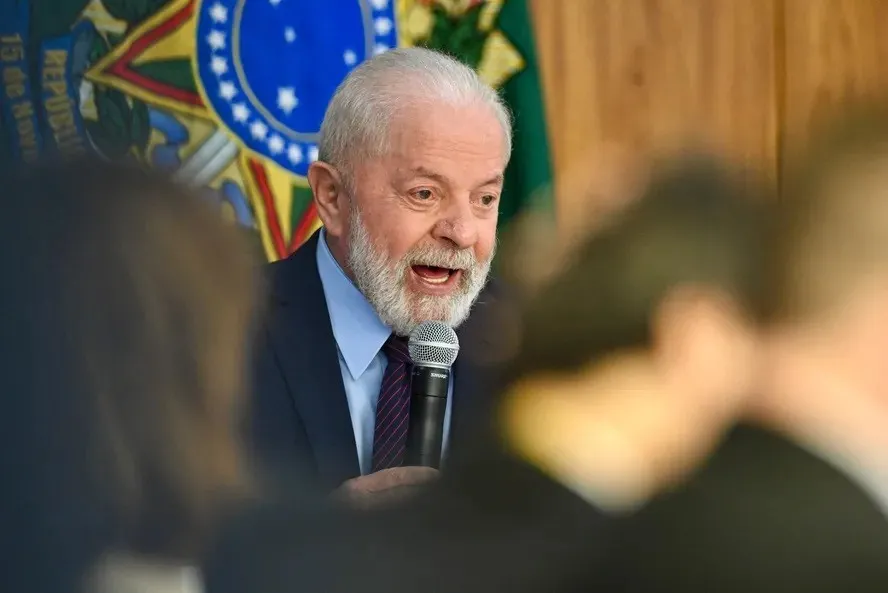 Lula reúne aliados para avaliar resultado e definir estratégia para o 2º turno