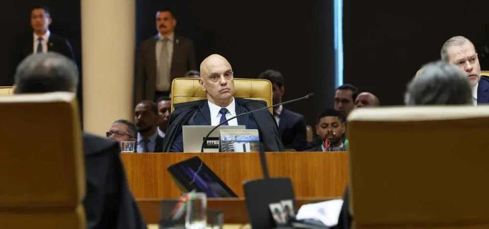 Moraes autoriza progressão de Débora do Batom para o regime semiaberto