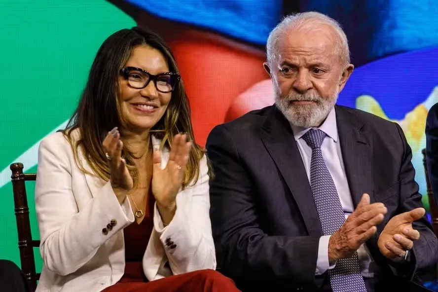 Janja seguirá na campanha de Lula apesar de críticas internas, diz gabinete