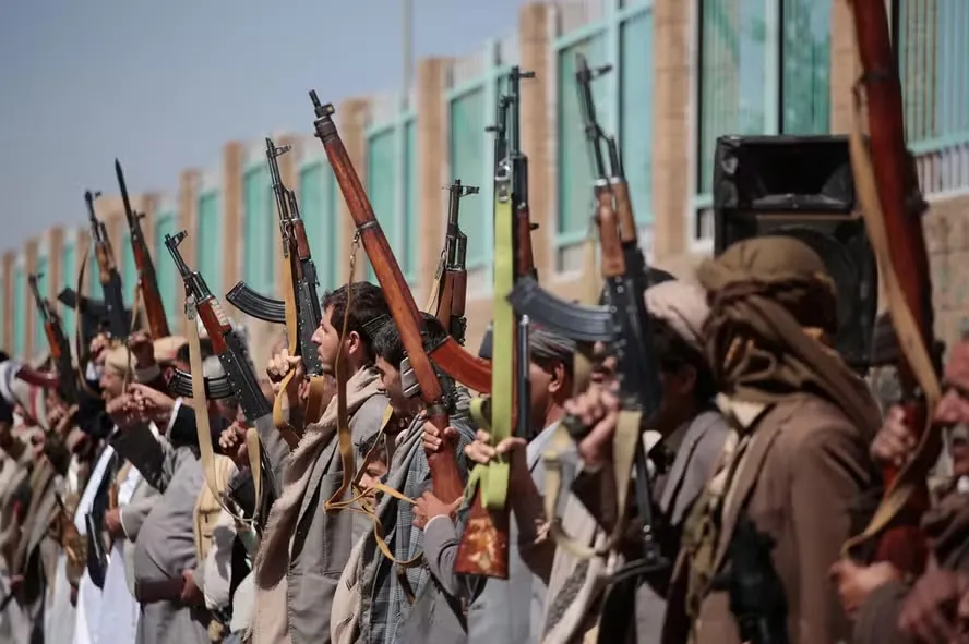 Houthis ameaçam novos ataques após atentado em Riad