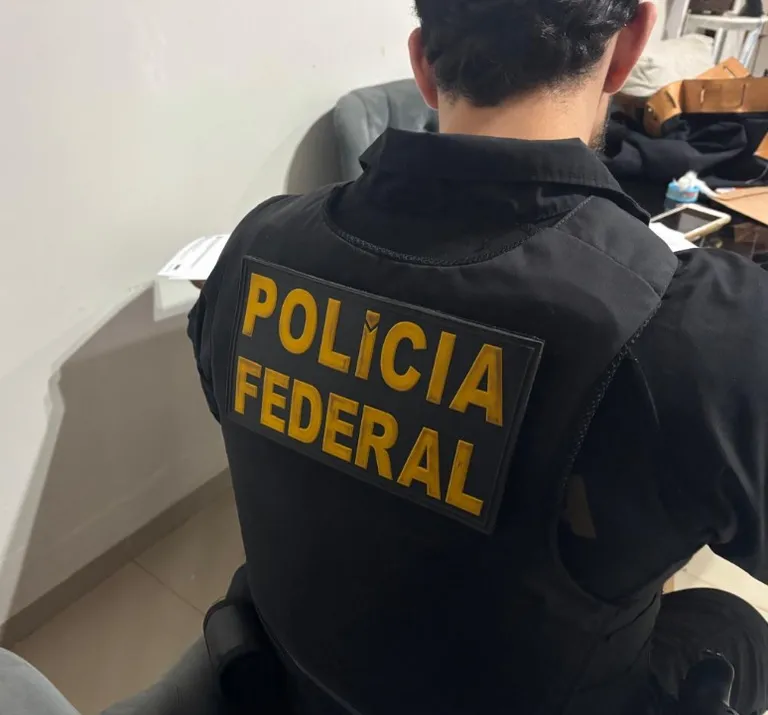 Polícia investiga ligação de policiais com facção criminosa