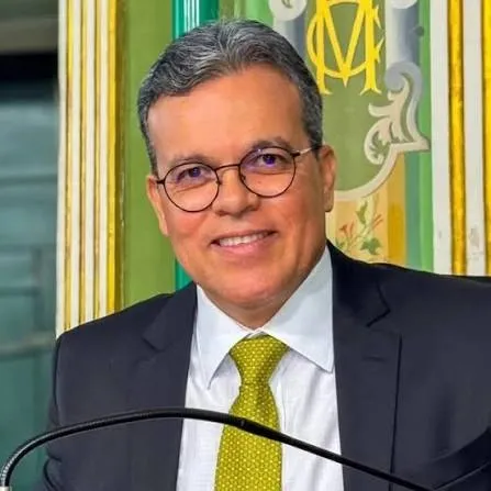 Câmara de Salvador concede título de cidadão a dirigentes do Sicredi por atuação na capital baiana