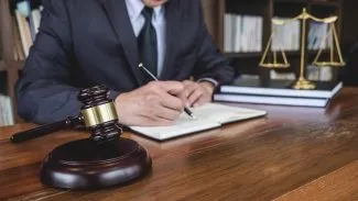Juízes eleitorais que mantêm advocacia aparecem em 3.880 processos no STF e no STJ