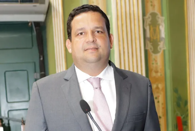 Vereador destaca importância da prevenção e do diagnóstico precoce do câncer de mama