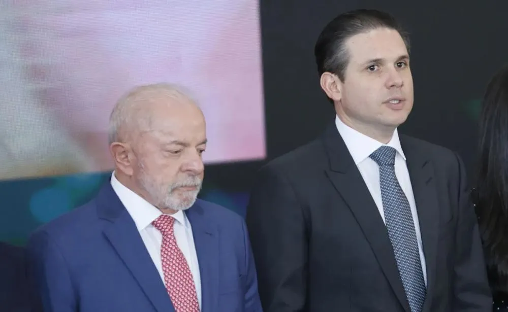 PT se alia a Hugo Motta para tentar barrar PL na presidência da Câmara dos Deputados