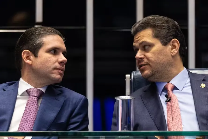 PP e União Brasil abandonam Alcolumbre e ameaçam reeleição do senador no Congresso
