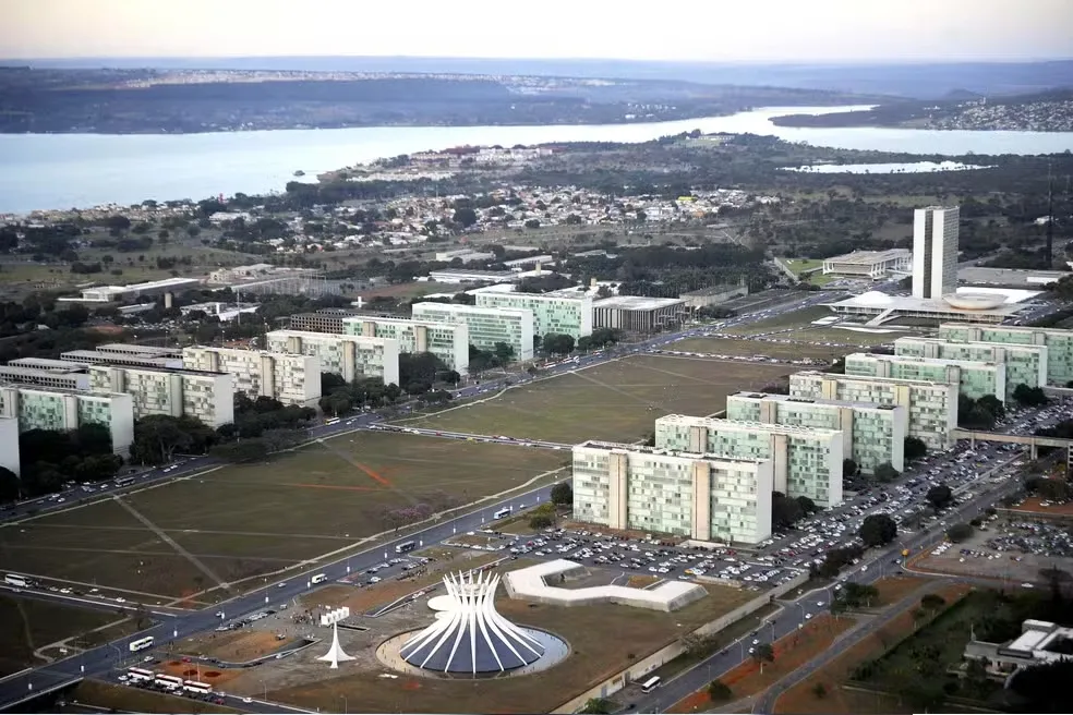 Governo federal transfere feriado do Dia do Servidor para sexta (30)