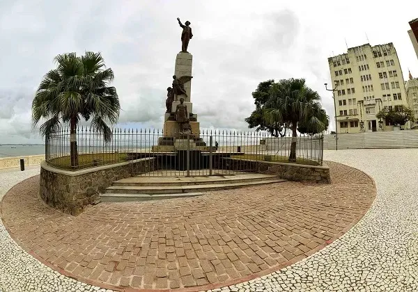 Salvador abre edital de R$ 500 mil para formar jovens em restauração de monumentos históricos