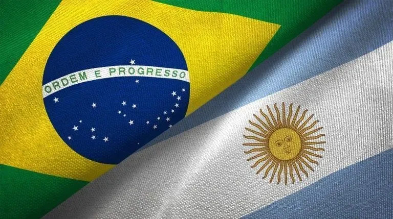 Itamaraty convoca representante da Argentina para cobrar explicações sobre saída de Flávio Bolsonaro