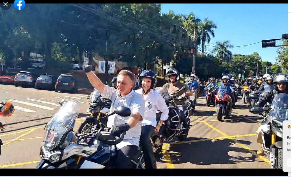 Bolsonaro participa de motociata com Tereza Cristina na garupa
